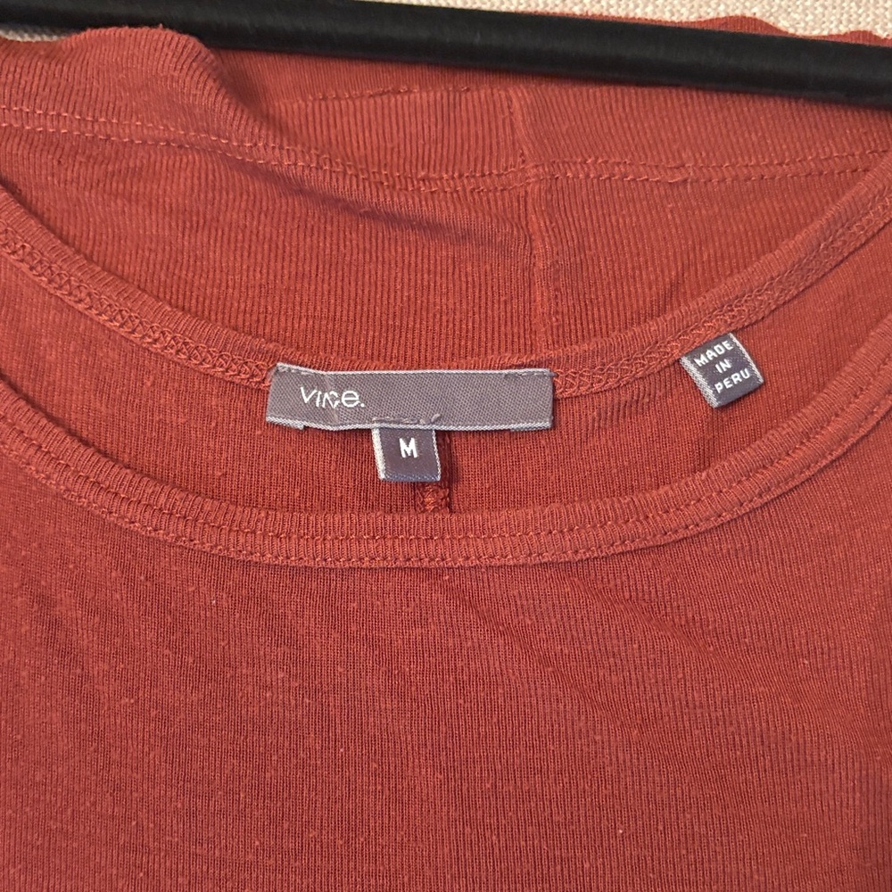 Vince. Rust Sleeveless Top, M, great condition, shoulder to hem approx 27”.